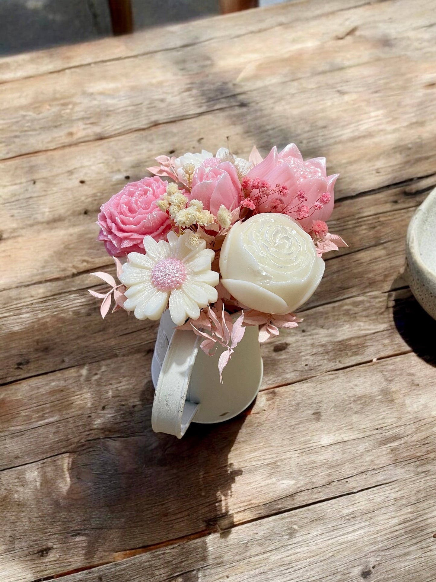 Charme Rustique en Fleurs rose poudré