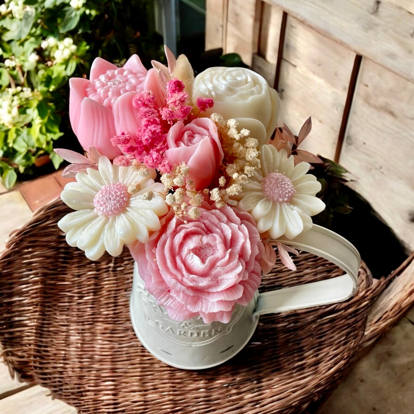 Charme Rustique en Fleurs rose poudré