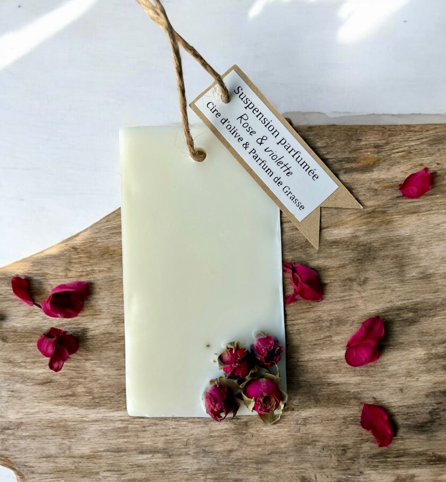 Suspension parfumée rose rouge (Parfum au choix)