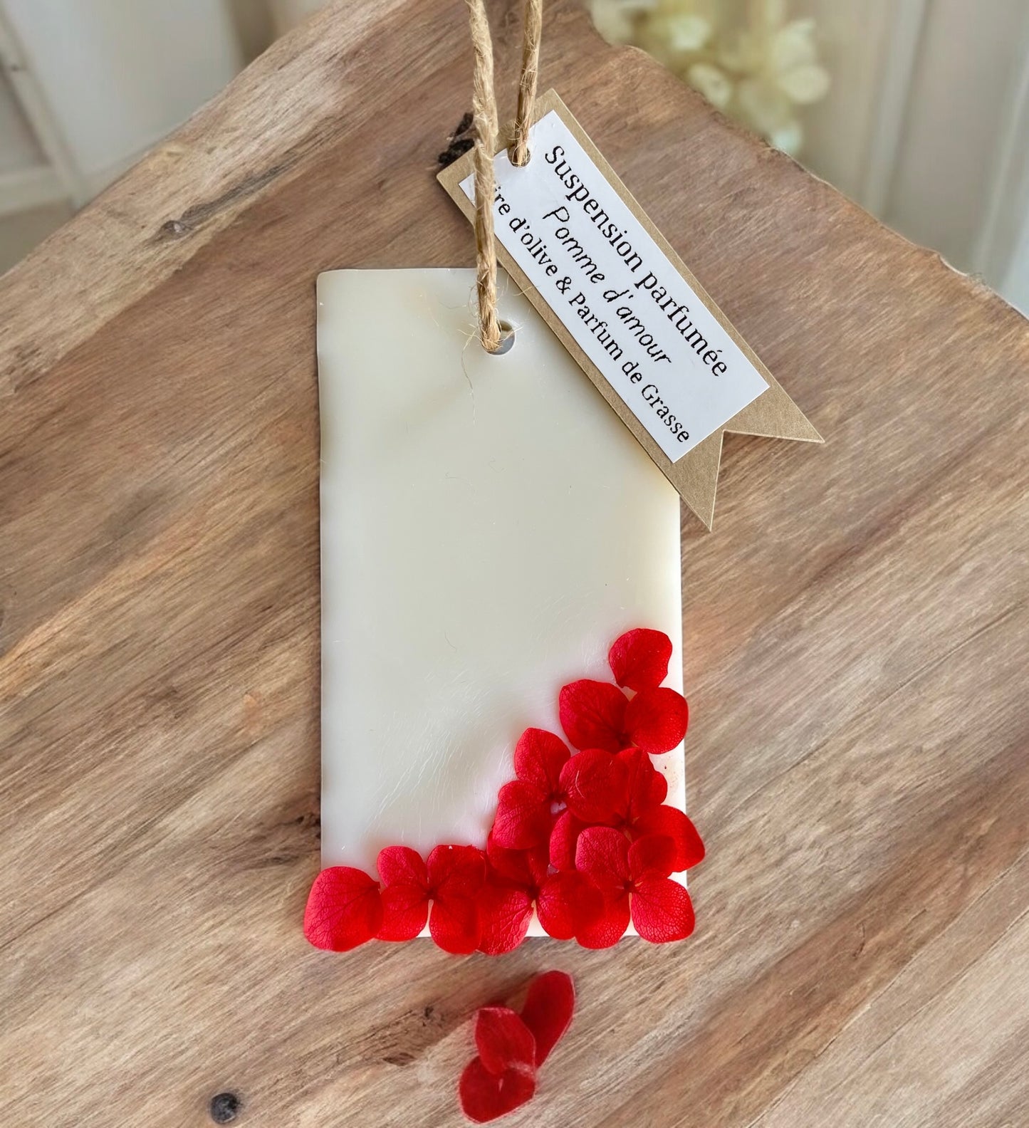 Suspension parfumée hortensia rouge (Parfum au choix)