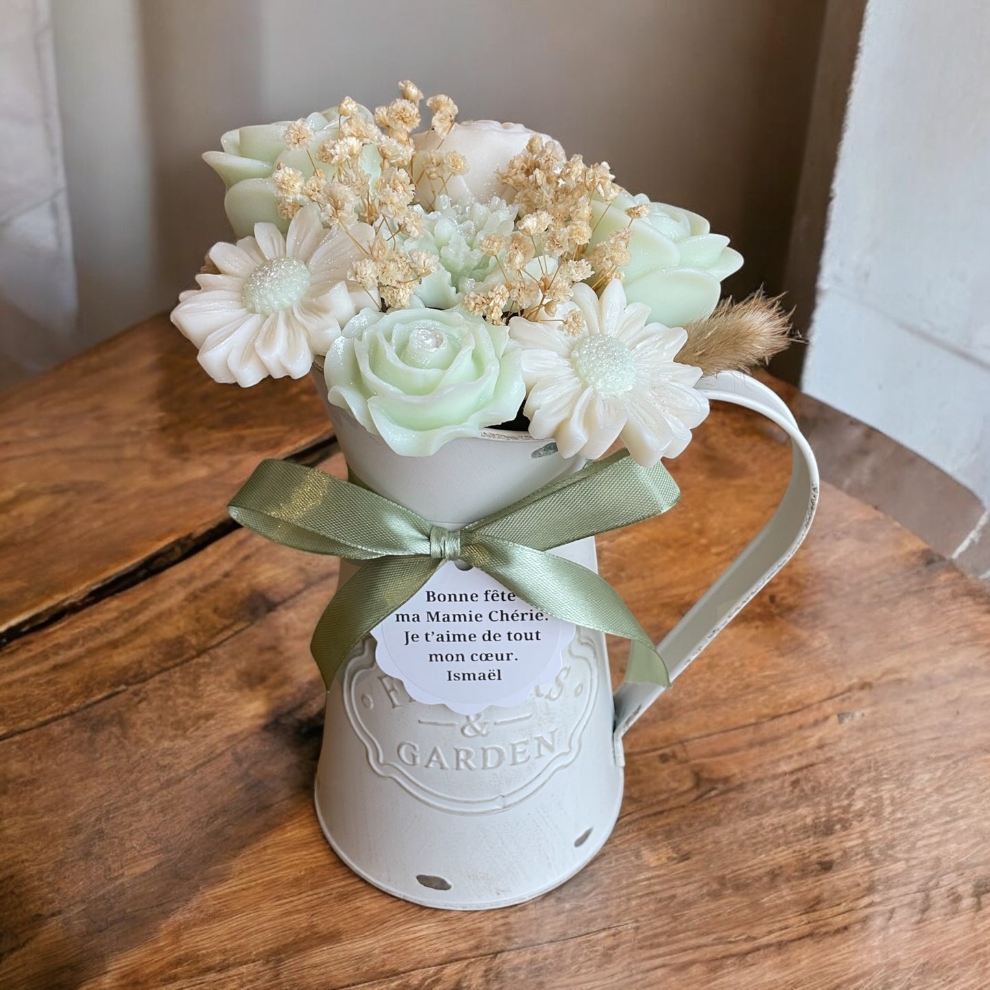 Charme Rustique en Fleurs vert très clair