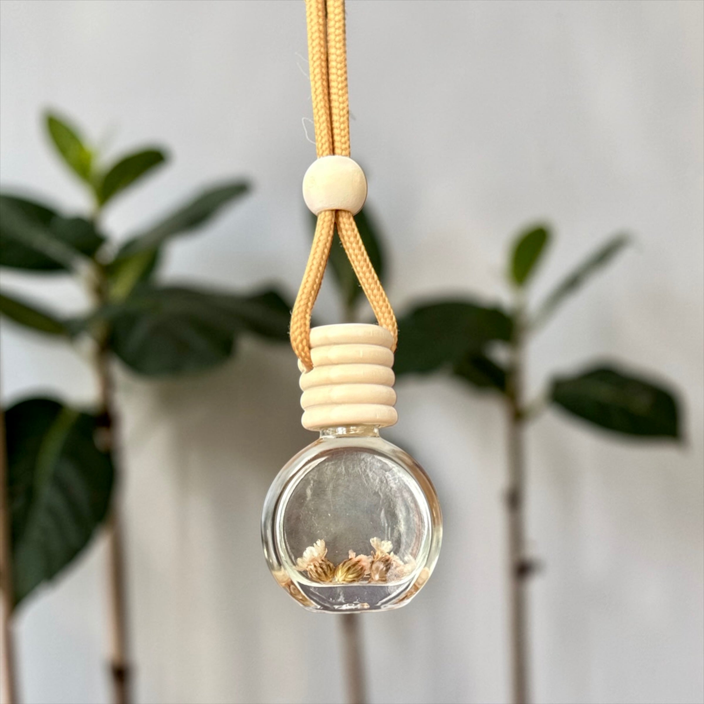 A Perfume of Escape: Car Diffuser with Elegant Design