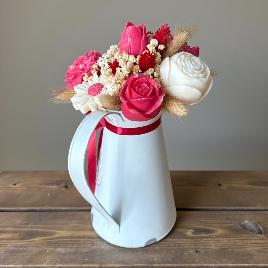 Bouquet Vintage en Pichet (Rouge passion et Blanc)