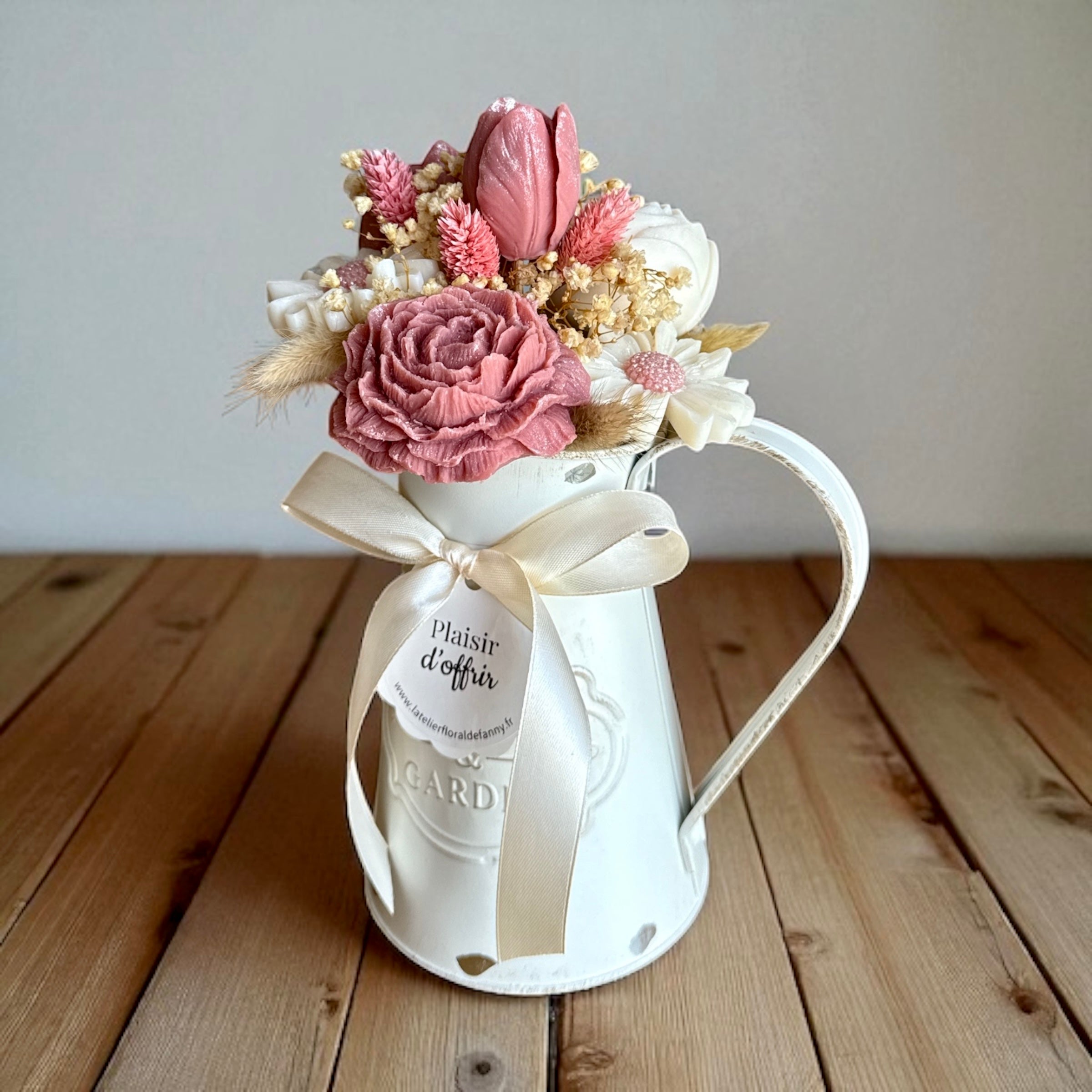 Charme Rustique en Fleurs rose terre cuite et blanc