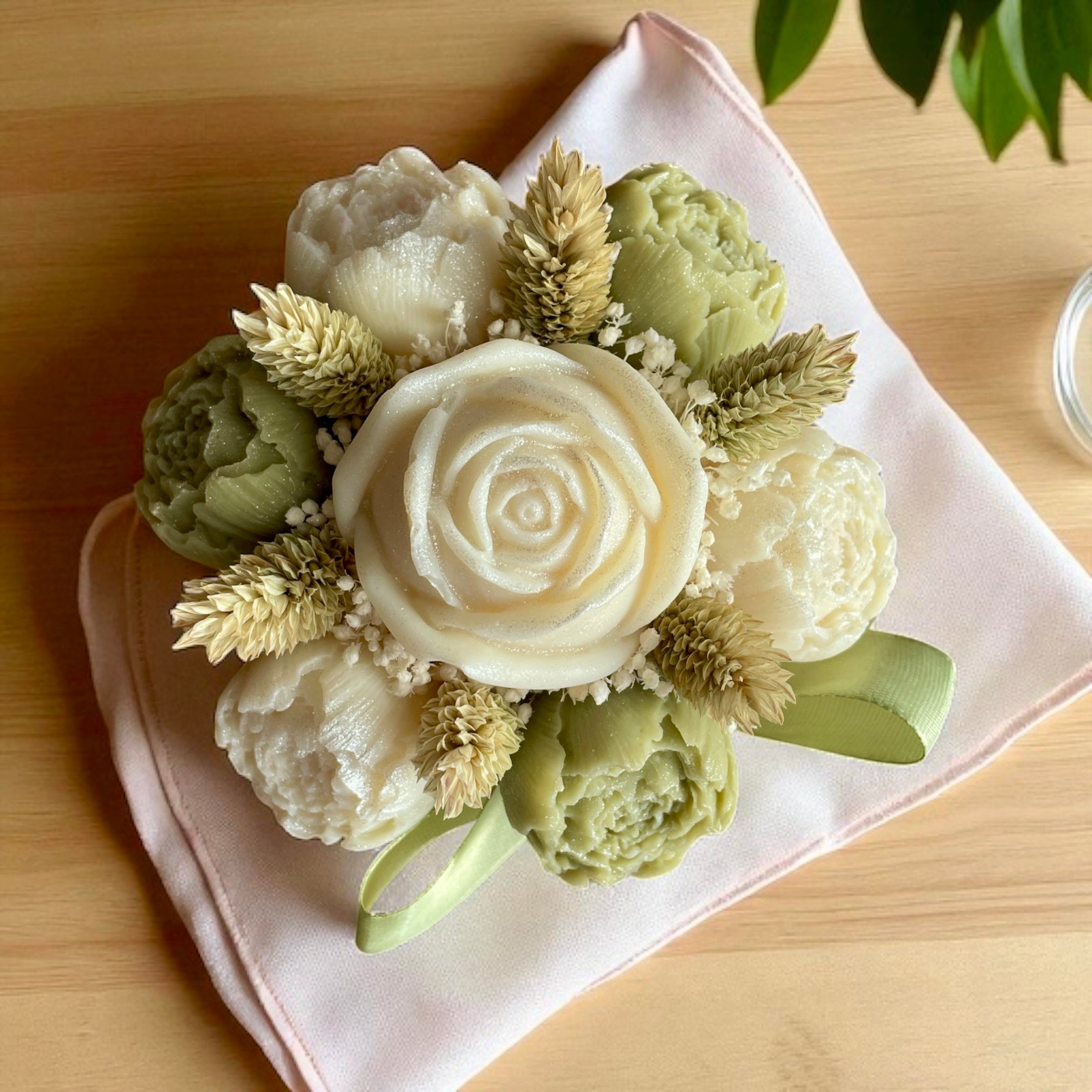 Mini Bouquet “L’Olivier Blanc” / Taille du bouquet : environ 12-13 cm