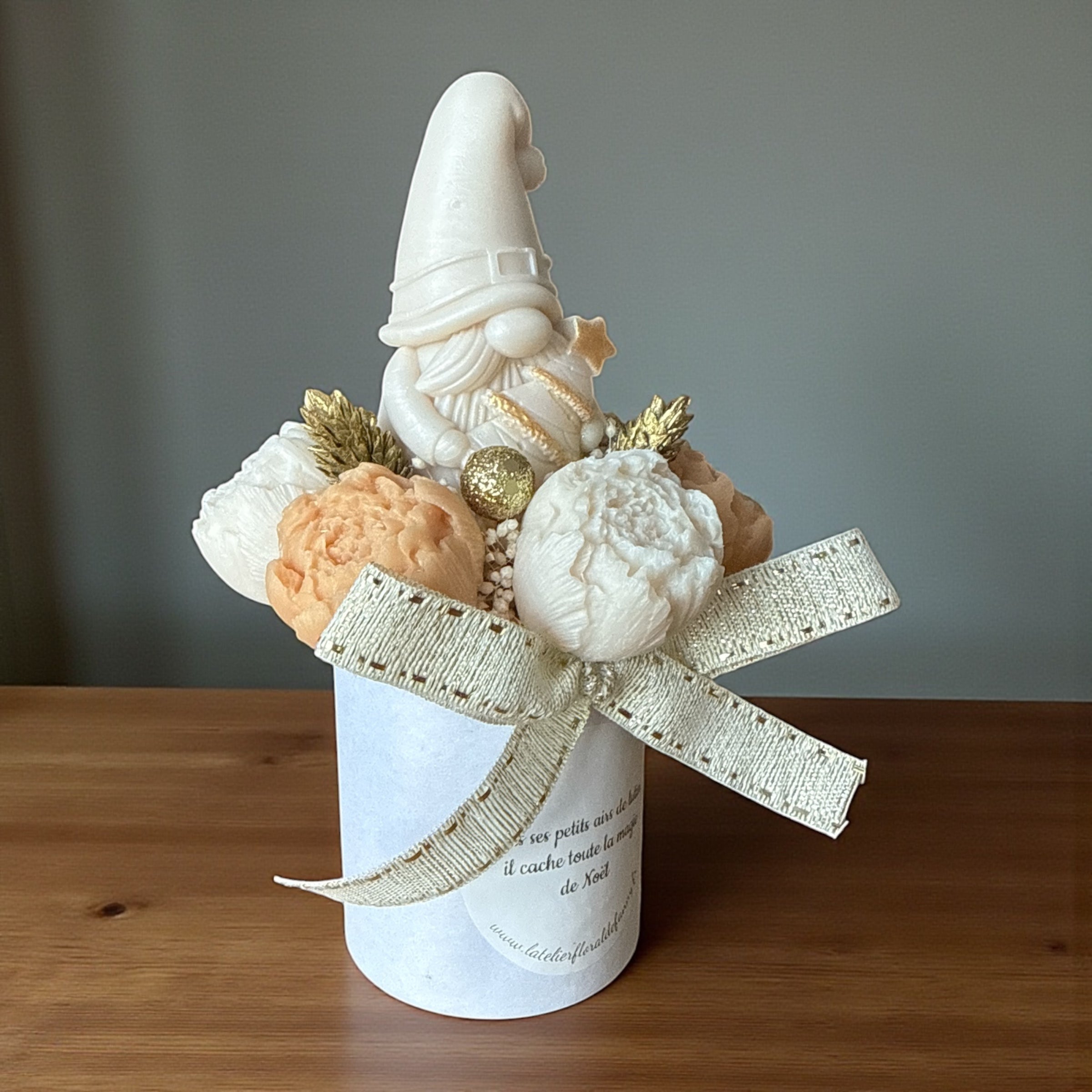 Mini Bouquet Lutin Blanc & Doré – Magie et Douceur de Noël 🎄✨