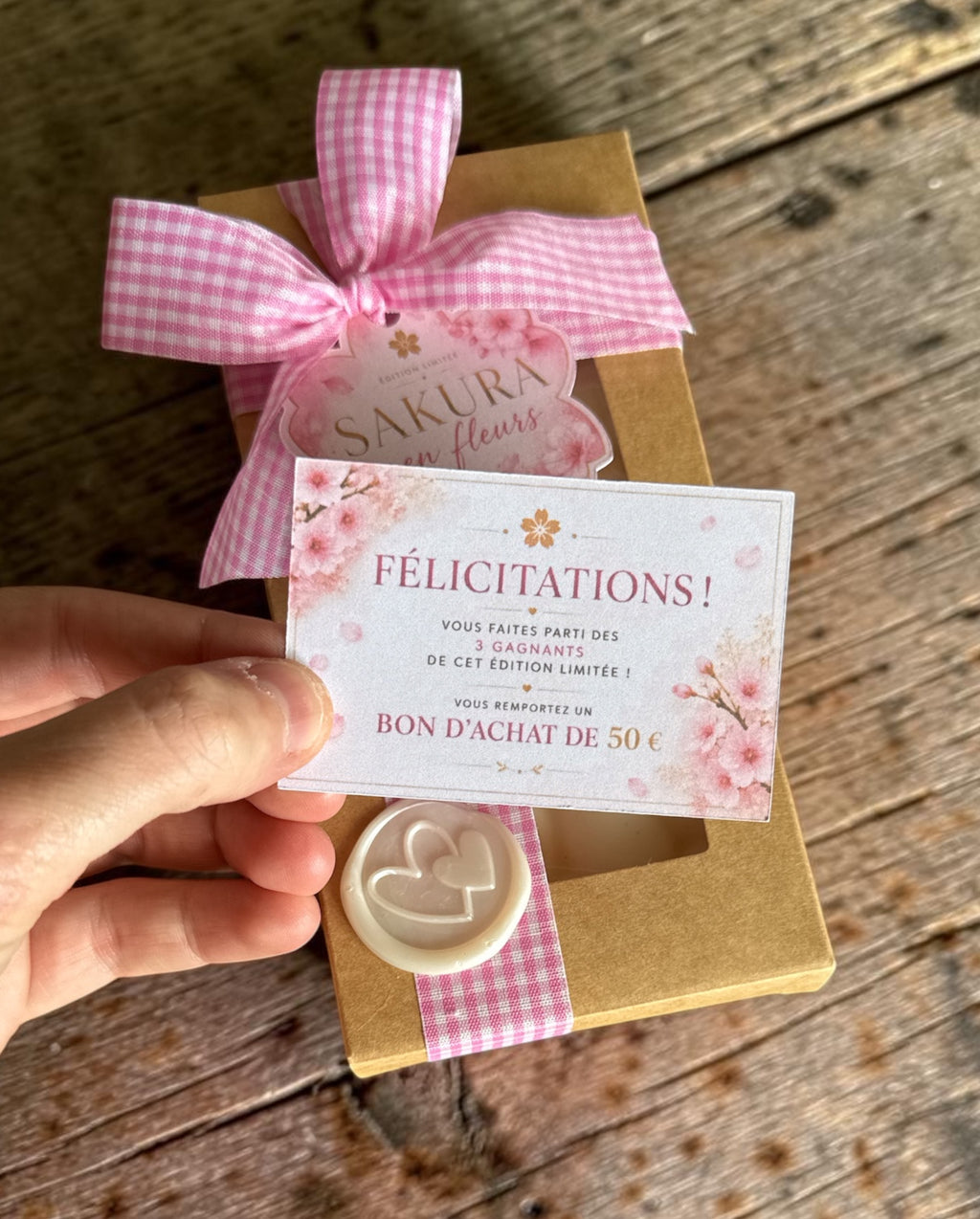 CONCOURS SPÉCIAL ÉTÉ | Tablette fondante inspirée d'un célèbre parfum japonais aux fleurs de cerisier