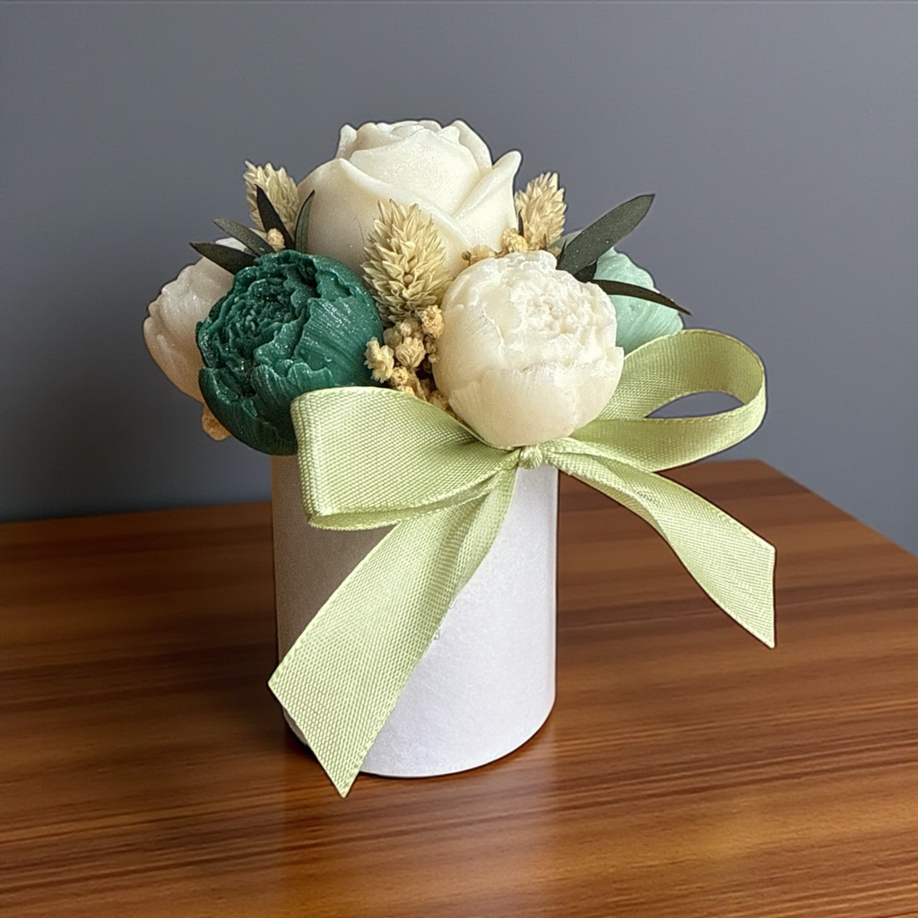 Mini Bouquet “Les Murmures du Vert” / Taille du bouquet : environ 12-13 cm