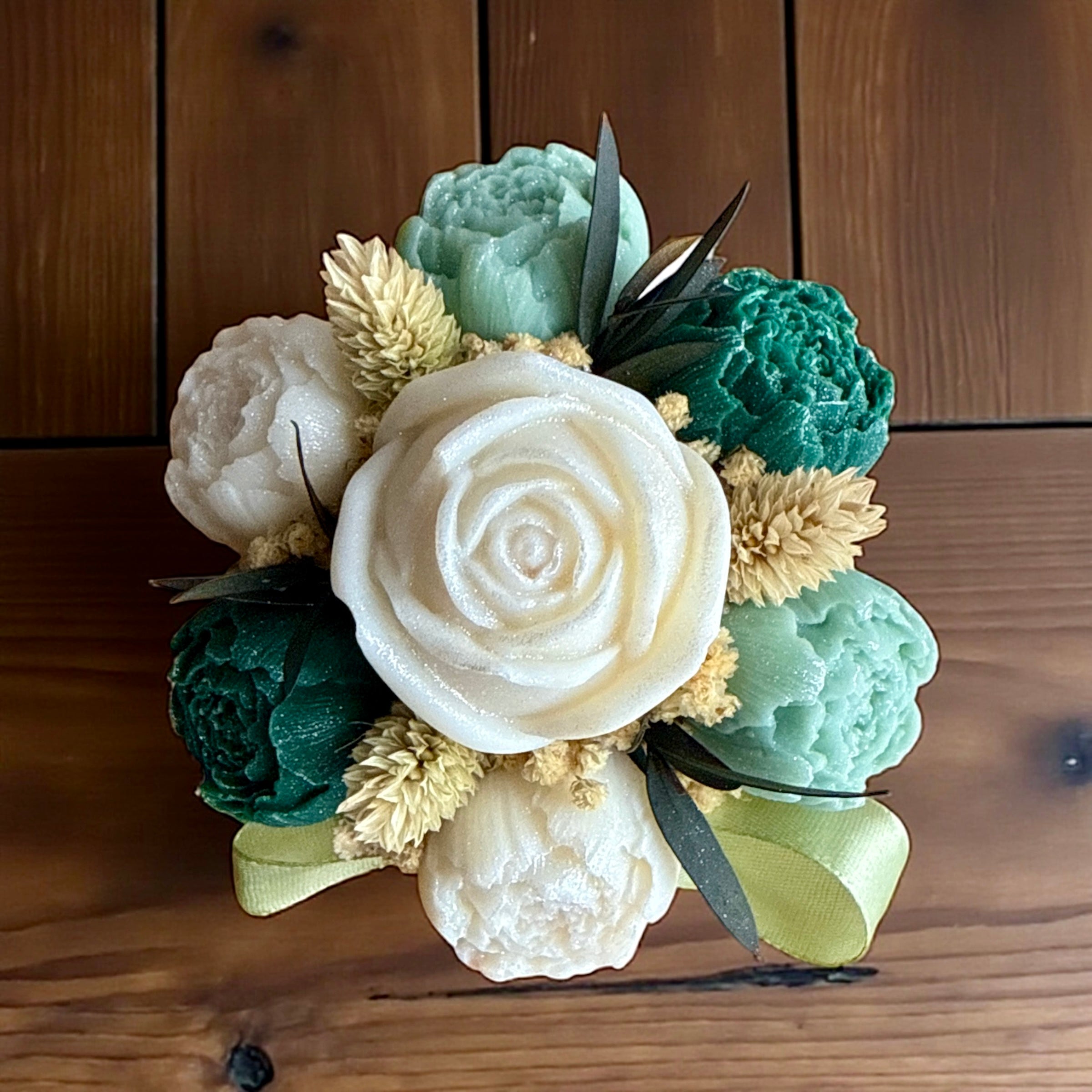 Mini Bouquet “Les Murmures du Vert” / Taille du bouquet : environ 12-13 cm