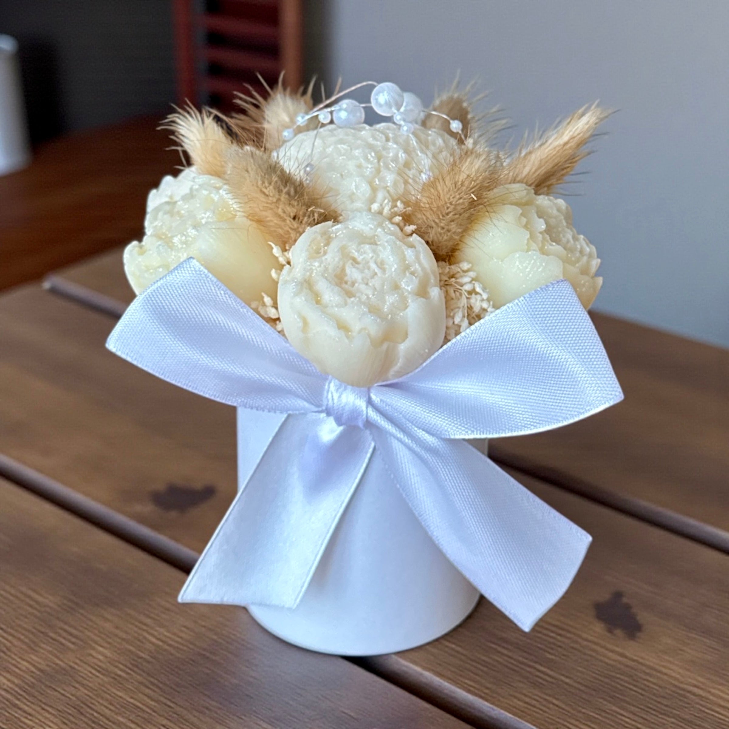 Mini Bouquet “L’Élégance d’un Jour” / Taille du bouquet : environ 12-13 cm