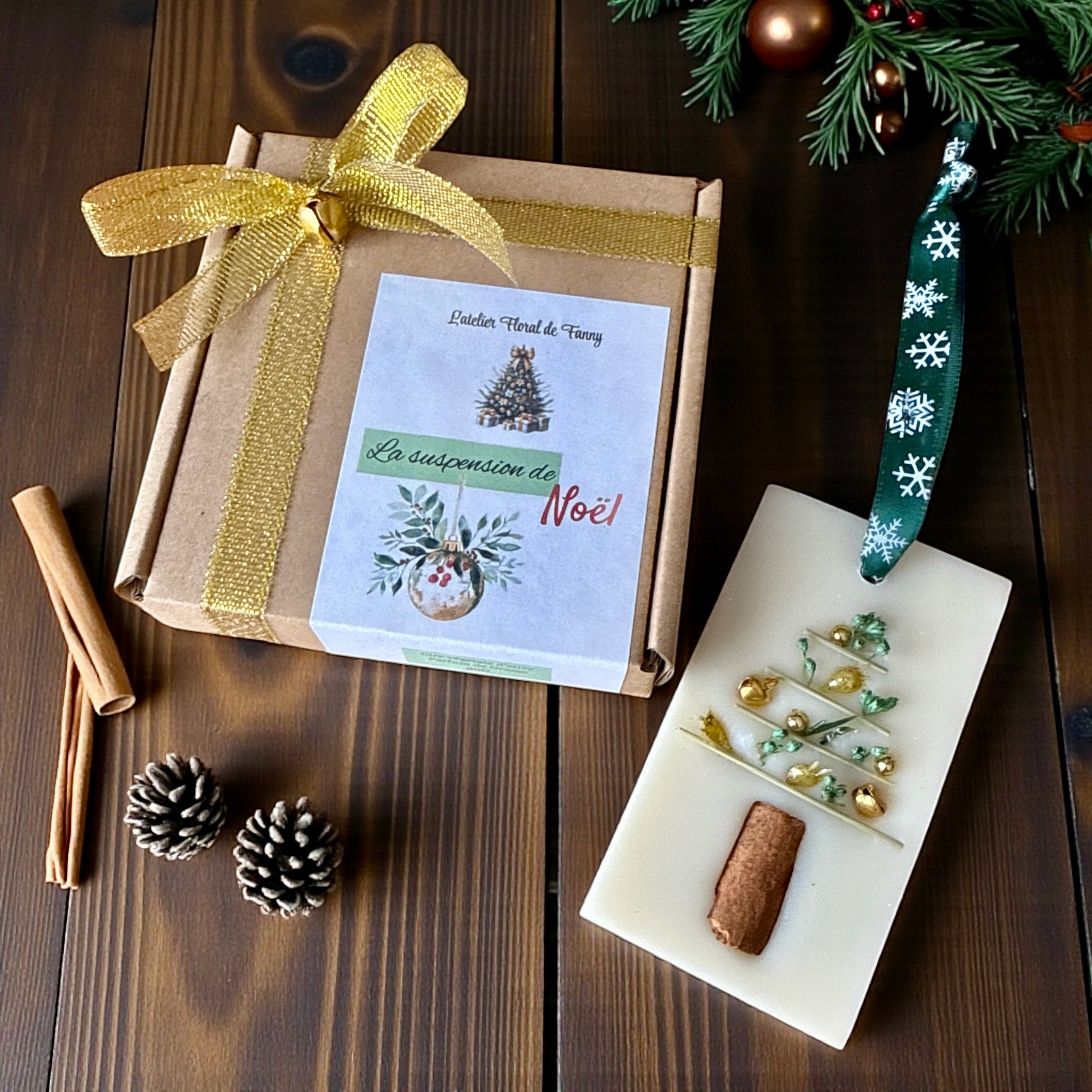 La suspension parfumée de Noël – Parfum au choix