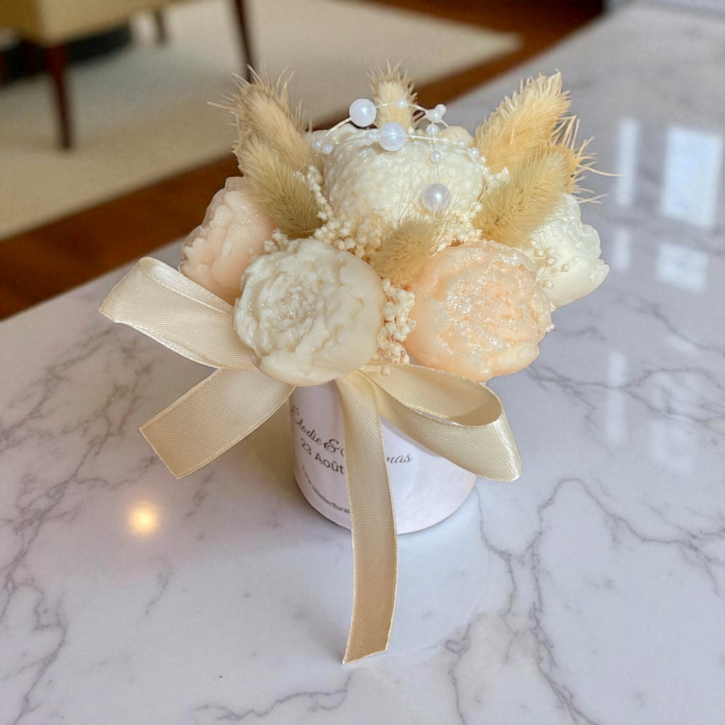 Mini Bouquet “L’Élégance d’un Jour” / Taille du bouquet : environ 12-13 cm