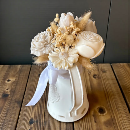 Charme Rustique en Fleurs beige et blanc