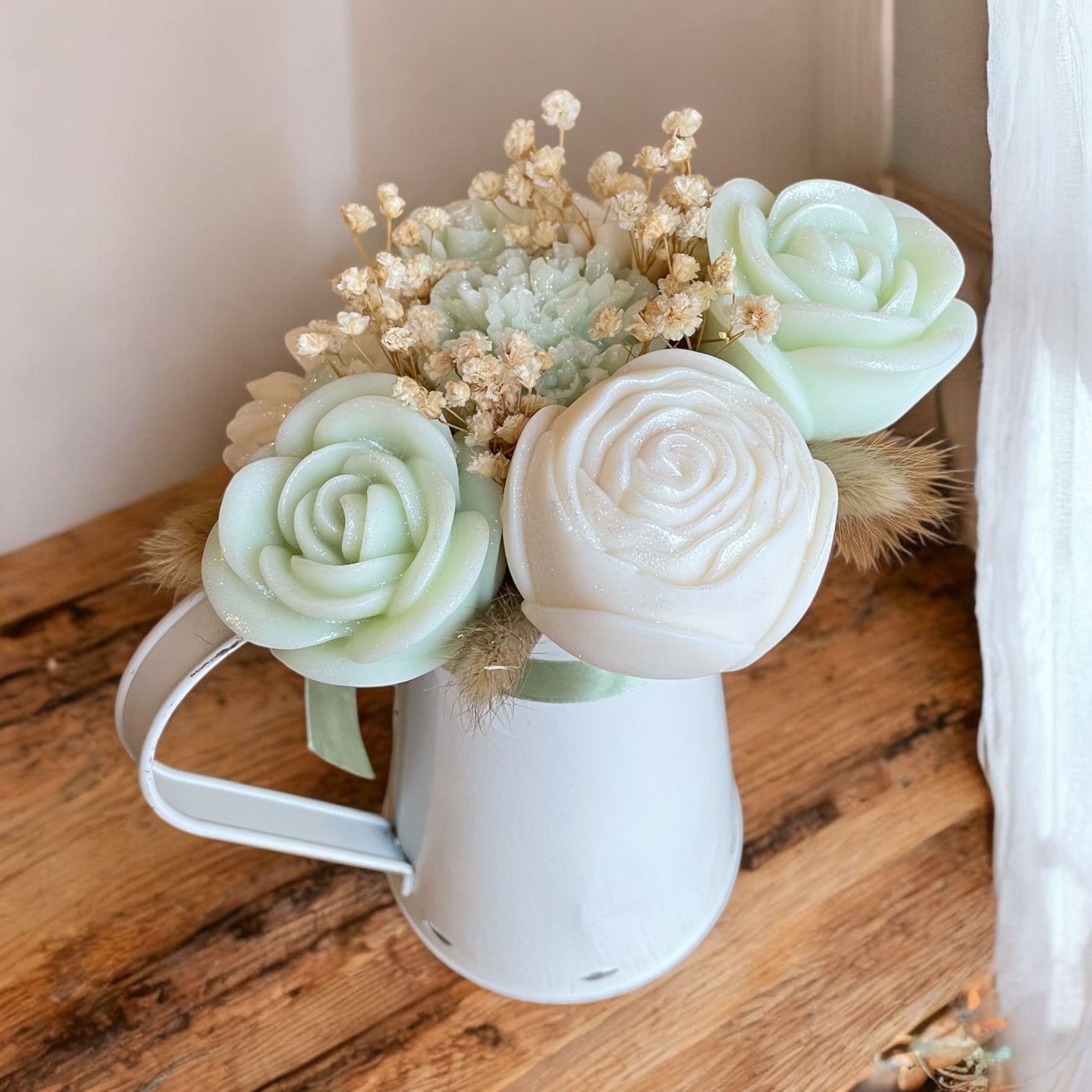 Charme Rustique en Fleurs vert très clair